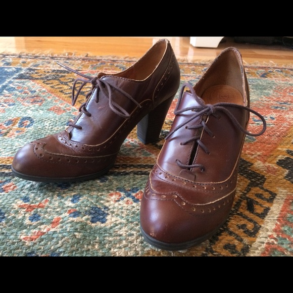 born wingtip shoes womens